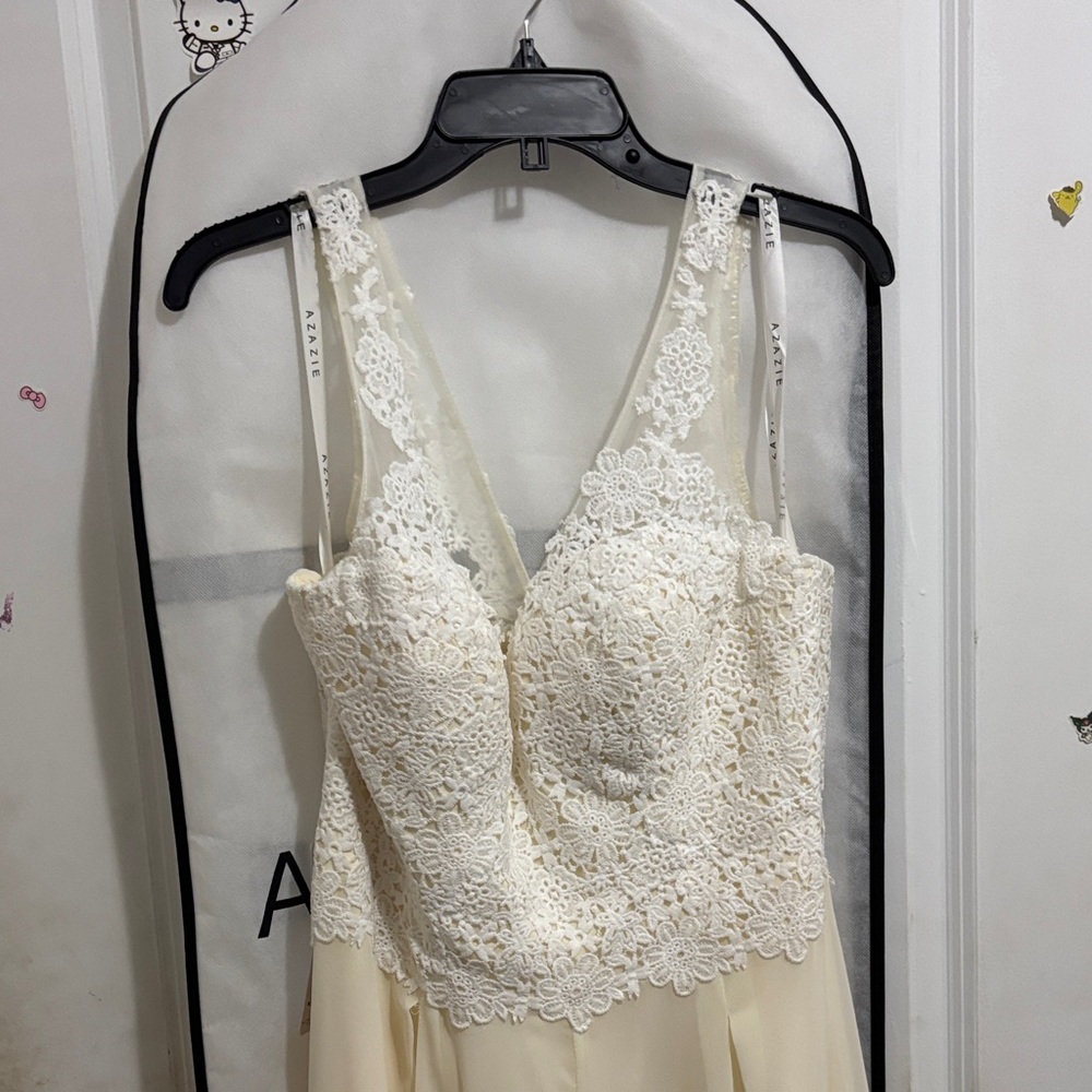 Elegant Lace Ivory romper azazie